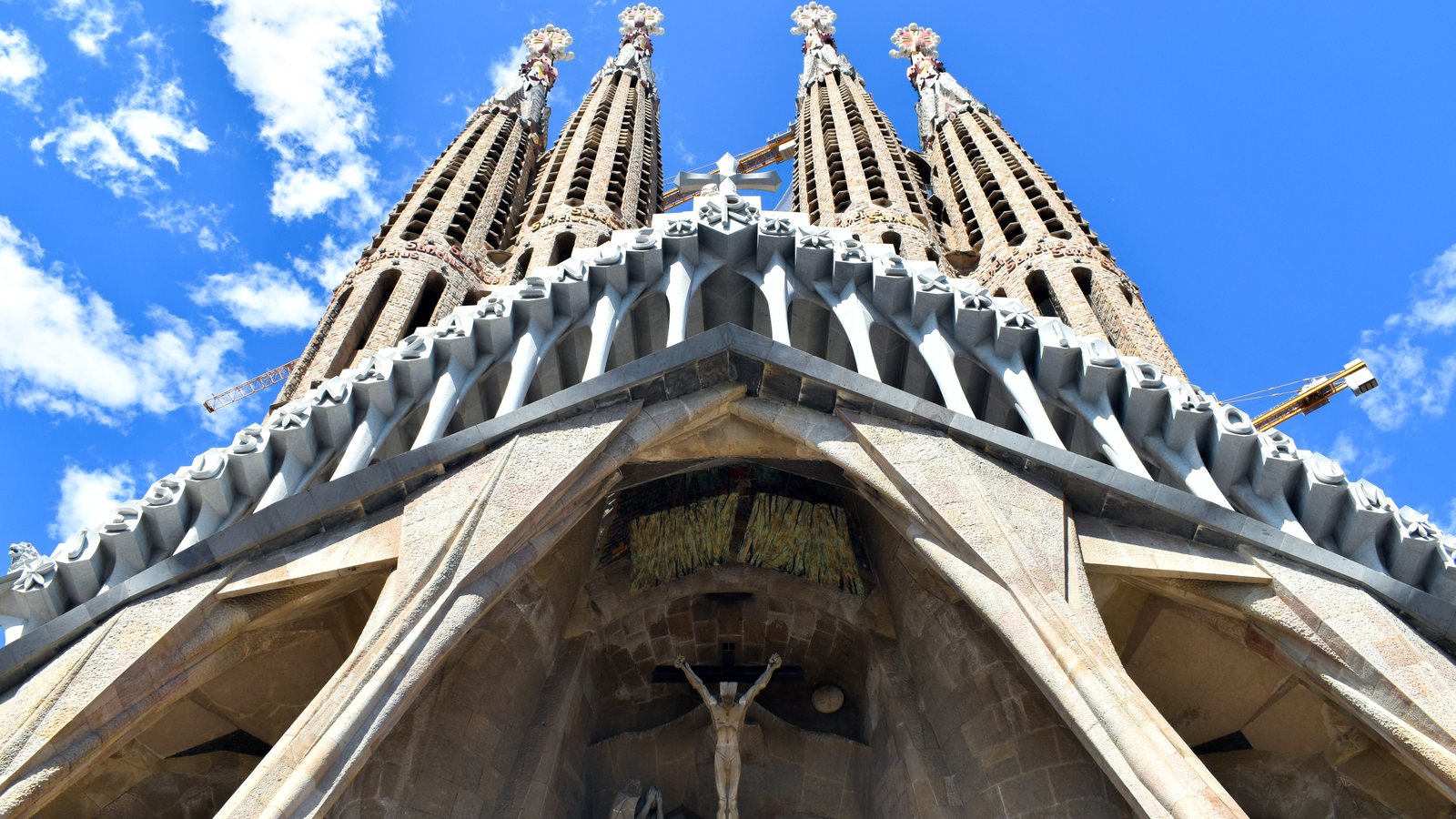 Sagrada Família, Barcelona — fațada Patimilor, în 2023