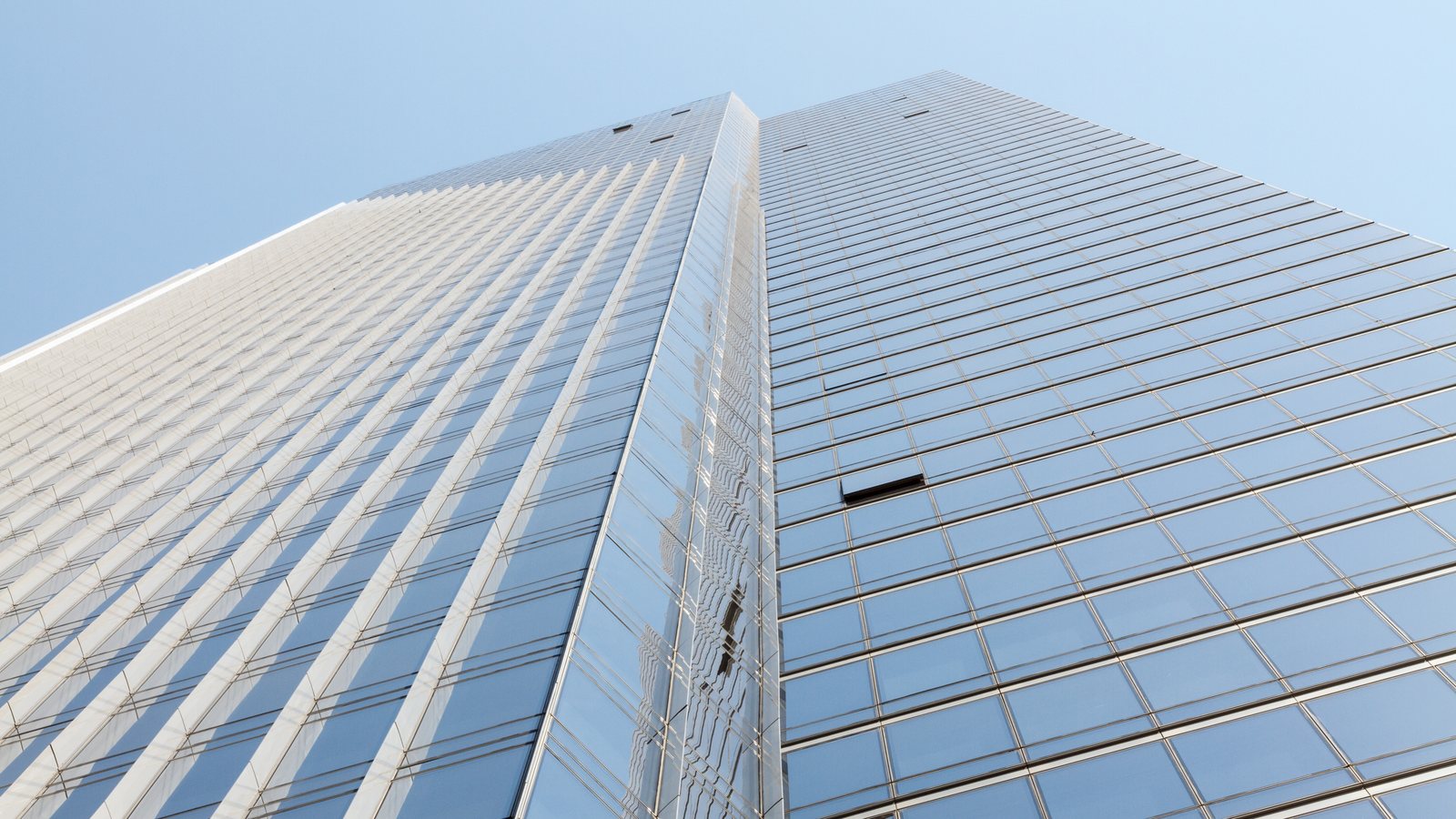 Millennium Tower, San Francisco, în 2016